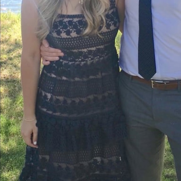 Lulus lace dress - Picture 1 of 4